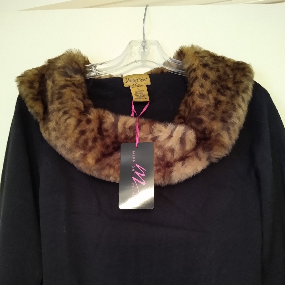 Midnight Velvet Top - Picture 3 of 5